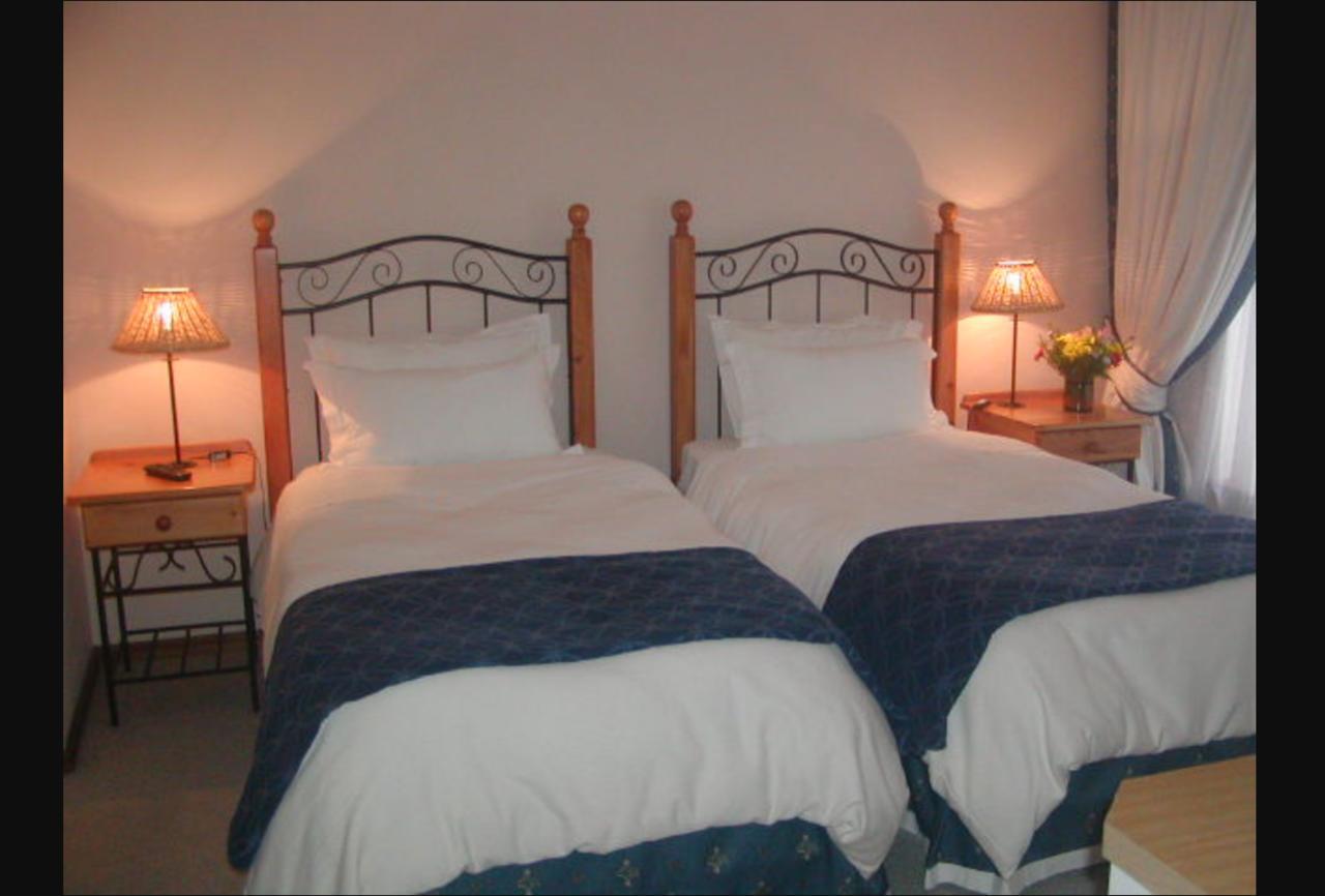 Four Pines Lodge Hermanus Bagian luar foto
